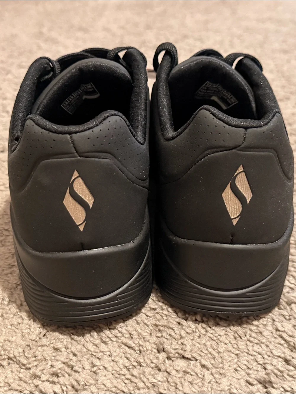 SKECHERS STREET UNO STAND ON AIR WEDGE SNEAKERS